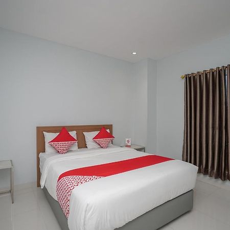 Oyo 616 Express Inn Palembang Esterno foto